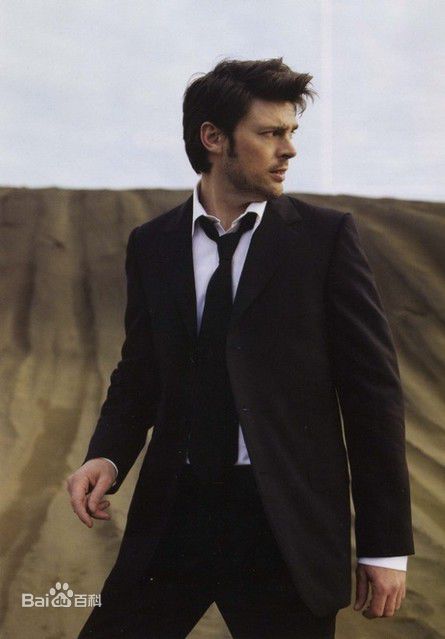 最新卡尔·厄本(Karl Urban)精彩图册