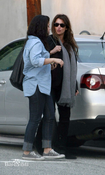 佩内洛普·克鲁兹(Penélope Cruz Sánchez)生活中的前后照片