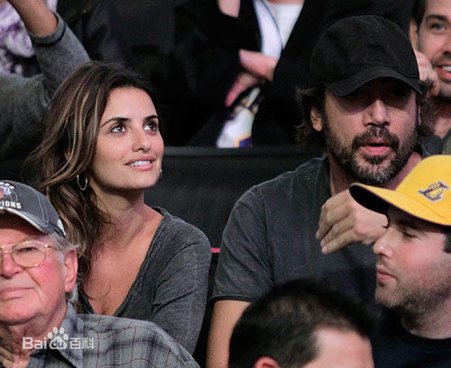 佩内洛普·克鲁兹(Penélope Cruz Sánchez)生活中的前后照片