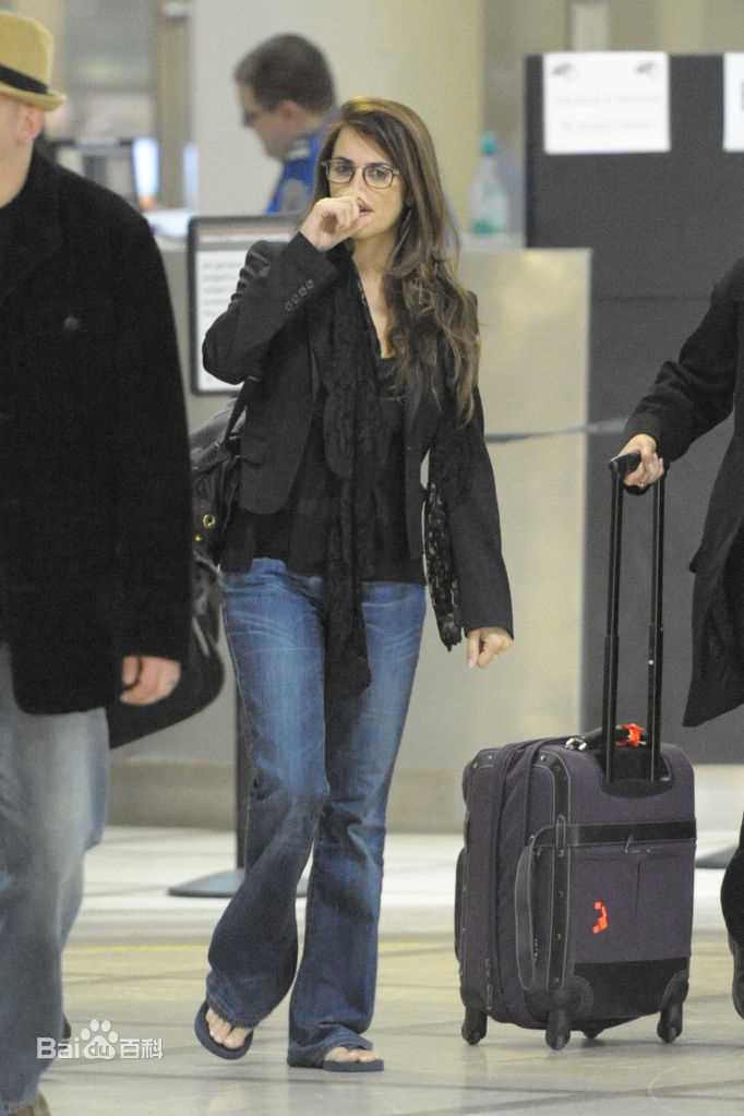 佩内洛普·克鲁兹(Penélope Cruz Sánchez)生活中的前后照片