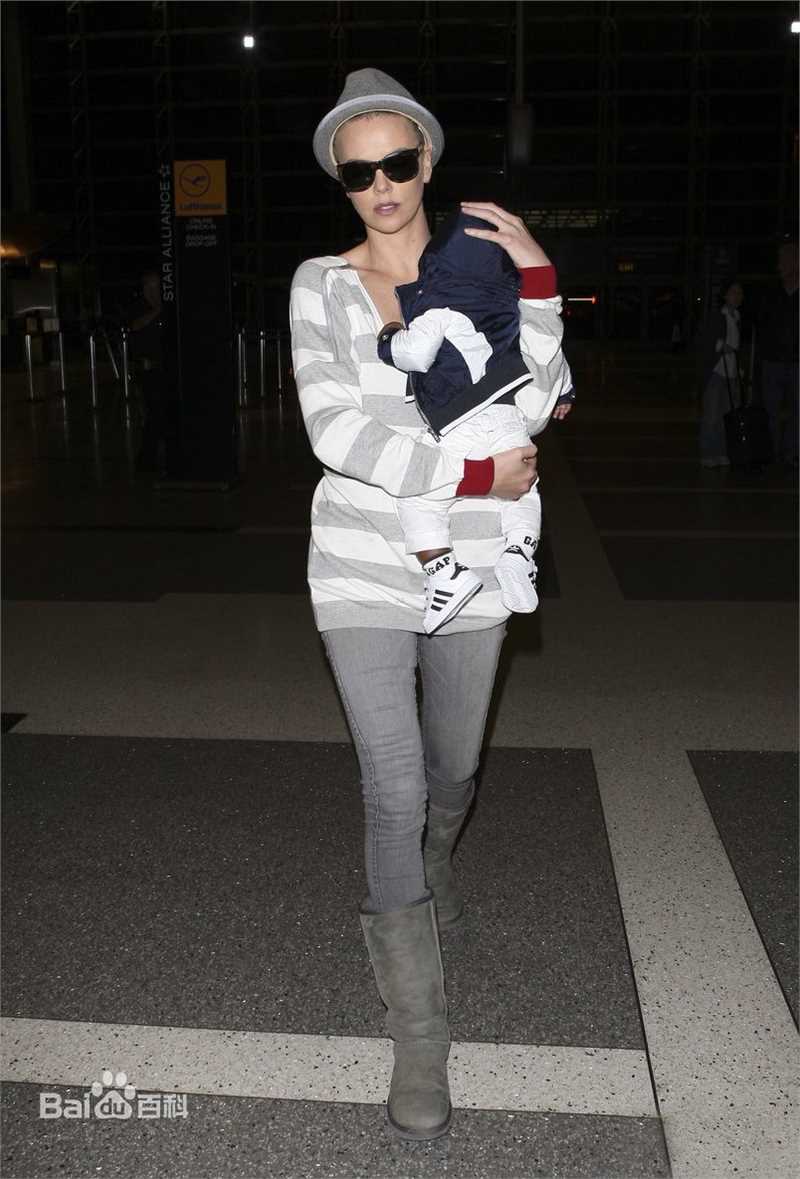 查理兹·塞隆(Charlize Theron)精彩图册