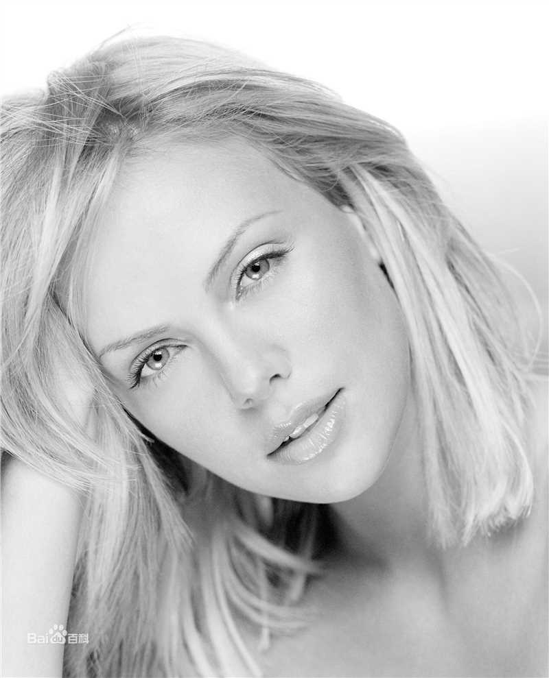 最新查理兹·塞隆(Charlize Theron)精彩图册