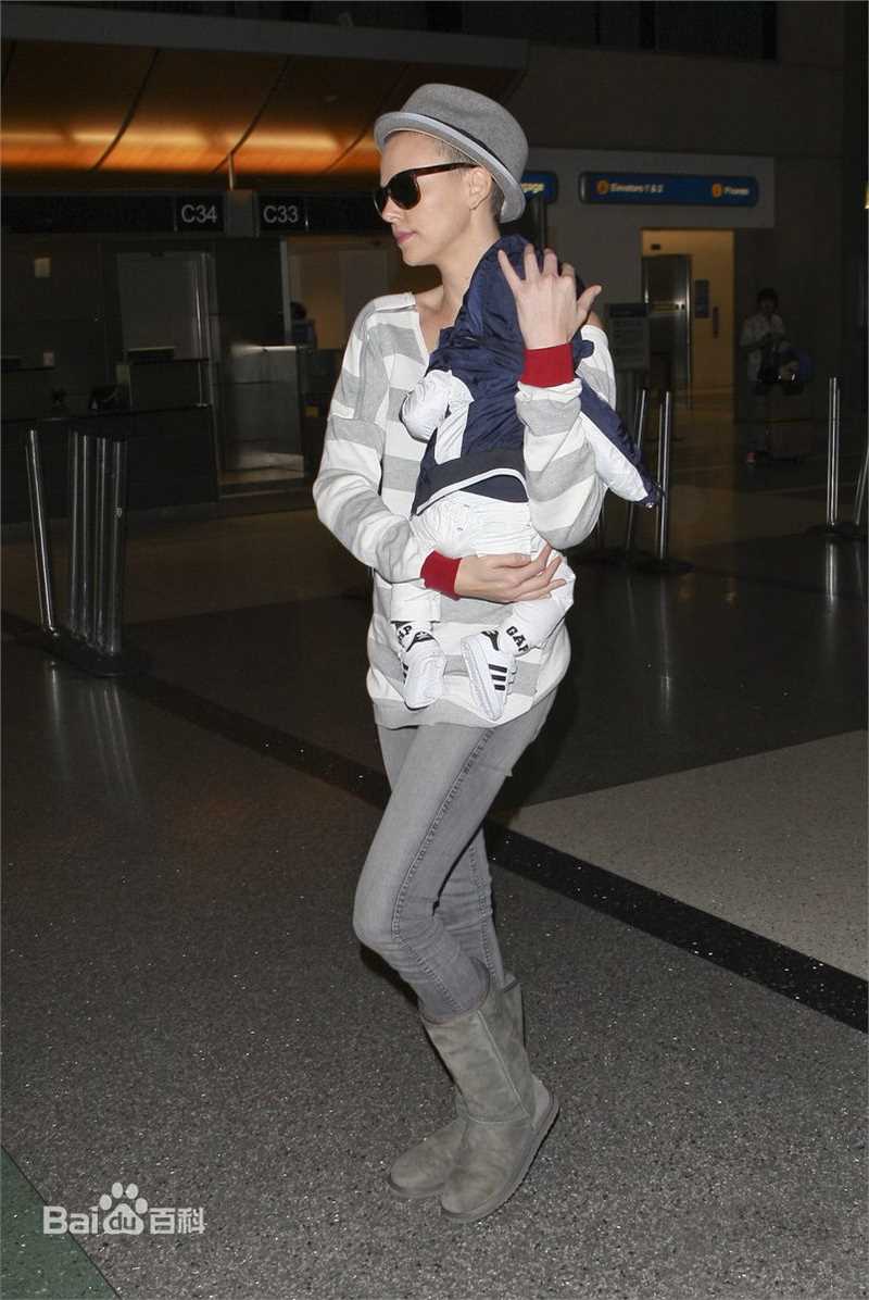 精选查理兹·塞隆(Charlize Theron)精彩图册