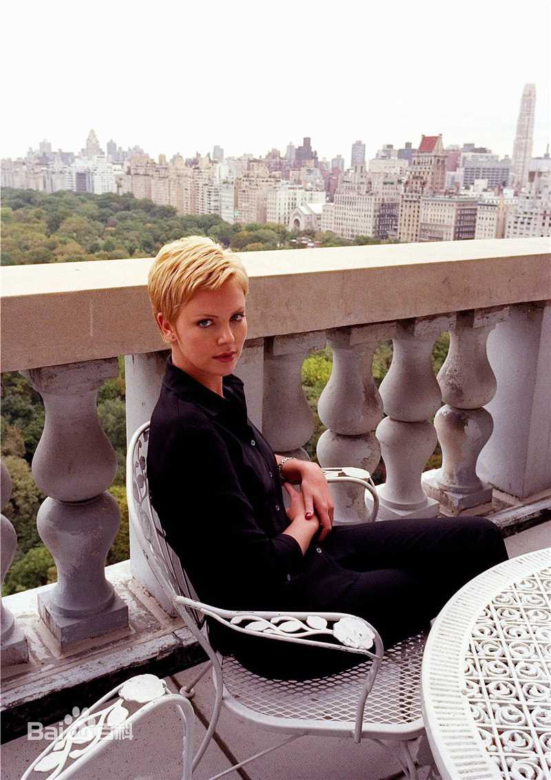 最新查理兹·塞隆(Charlize Theron)精彩图册