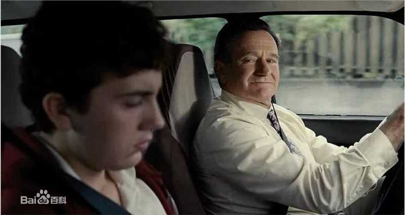 罗宾·麦罗林·威廉姆斯(Robin McLaurim Williams)世界上最伟大的父亲2009前后照片