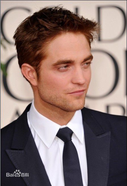 罗伯特·帕丁森(Robert Pattinson)罗伯特出席活动前后照片