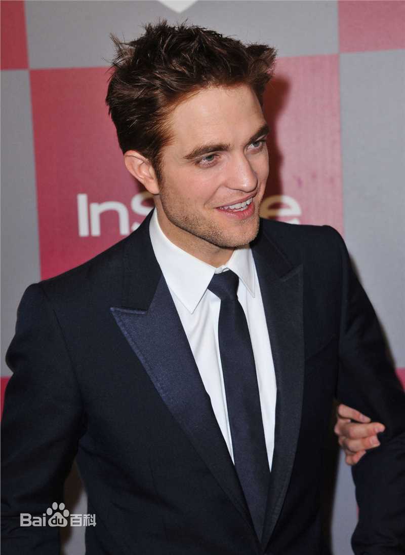 罗伯特·帕丁森(Robert Pattinson)罗伯特出席活动前后照片