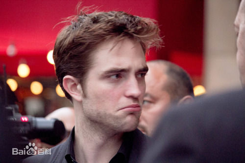 罗伯特·帕丁森(Robert Pattinson)Rob的美丽瞬间性感图片图集