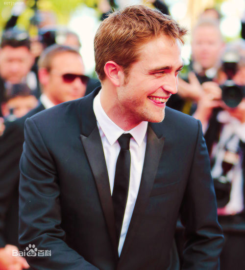 罗伯特·帕丁森(Robert Pattinson)Rob的美丽瞬间性感图片图集