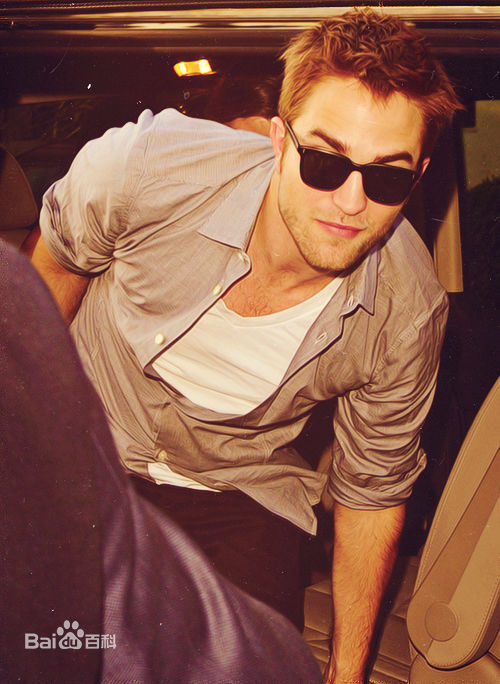 罗伯特·帕丁森(Robert Pattinson)Rob的美丽瞬间性感图片图集