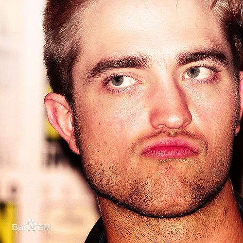 罗伯特·帕丁森(Robert Pattinson)Rob的美丽瞬间性感图片图集