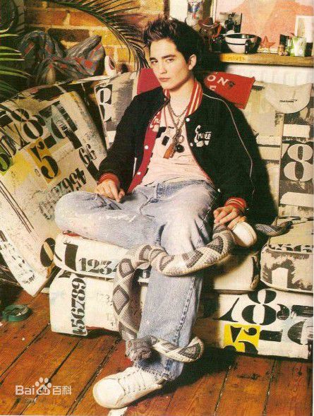 最新罗伯特·帕丁森(Robert Pattinson)精彩图册