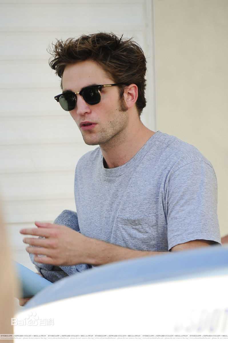 高清罗伯特·帕丁森(Robert Pattinson)精彩图册