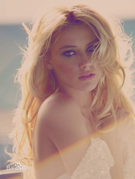 艾梅柏·希尔德(Amber Heard)高清图集