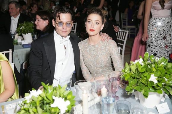 艾梅柏·希尔德(Amber Heard)和约翰尼·德普壁纸壁纸