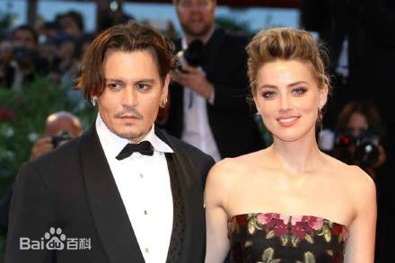 艾梅柏·希尔德(Amber Heard)和约翰尼·德普壁纸壁纸