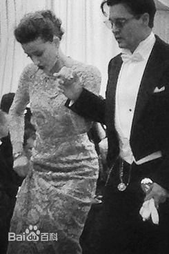 艾梅柏·希尔德(Amber Heard)和约翰尼·德普壁纸壁纸