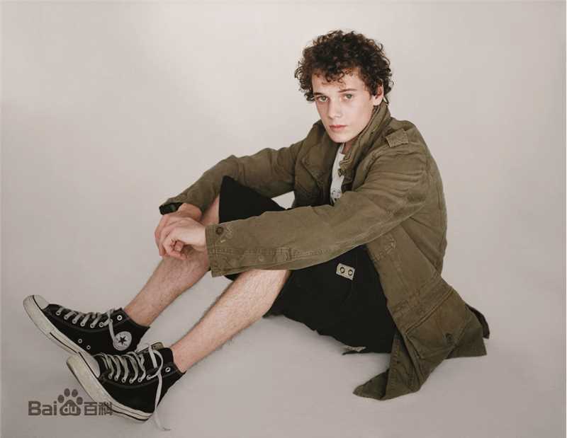 最新安东·尤金(Anton Yelchin)性感图片