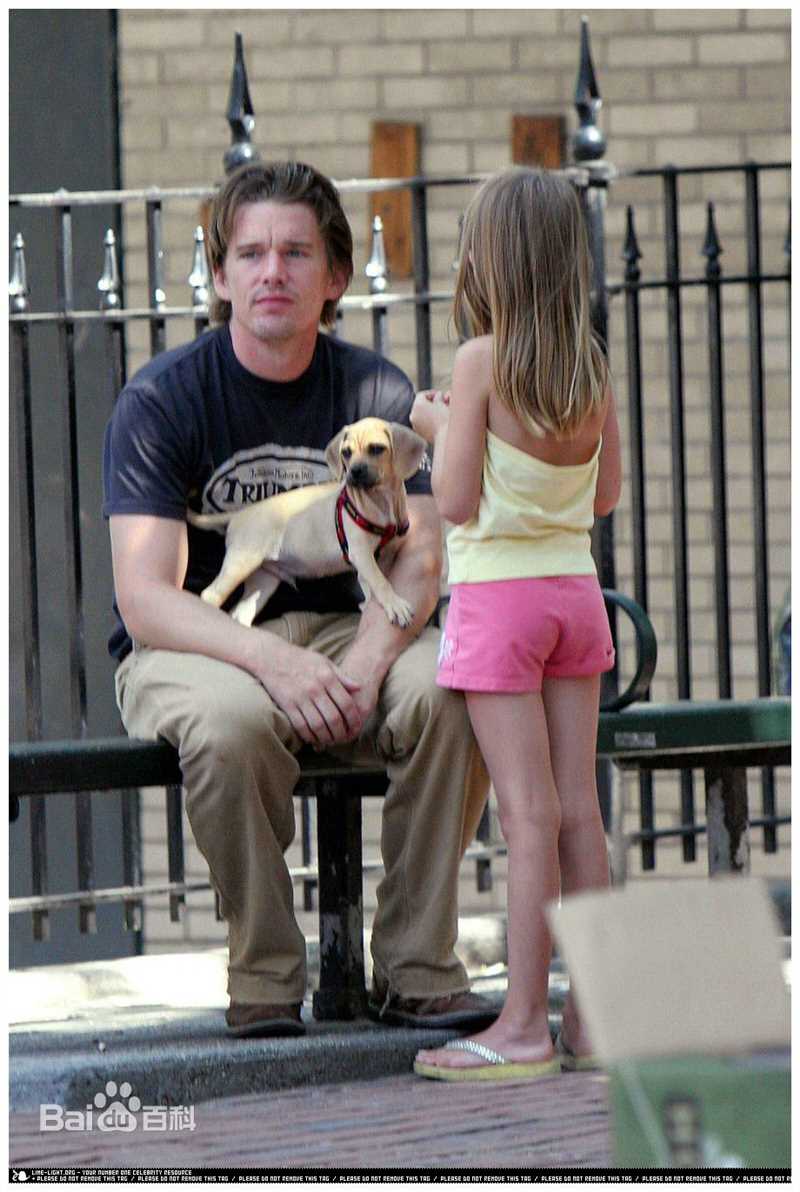 伊桑·霍克(Ethan Hawke)家庭生活照图片图集