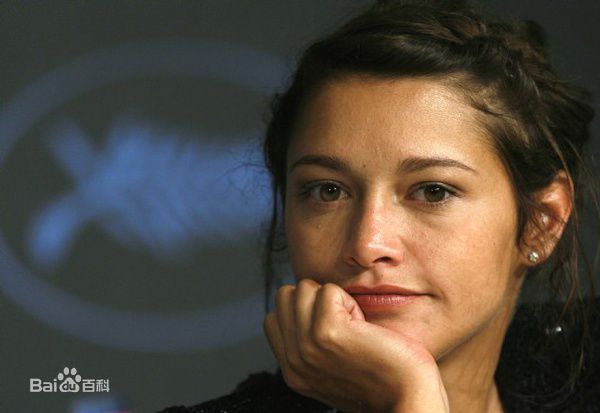 艾玛·德考尼斯(Emma de Caunes)个人照片生活照