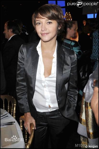 艾玛·德考尼斯(Emma de Caunes)个人照片生活照