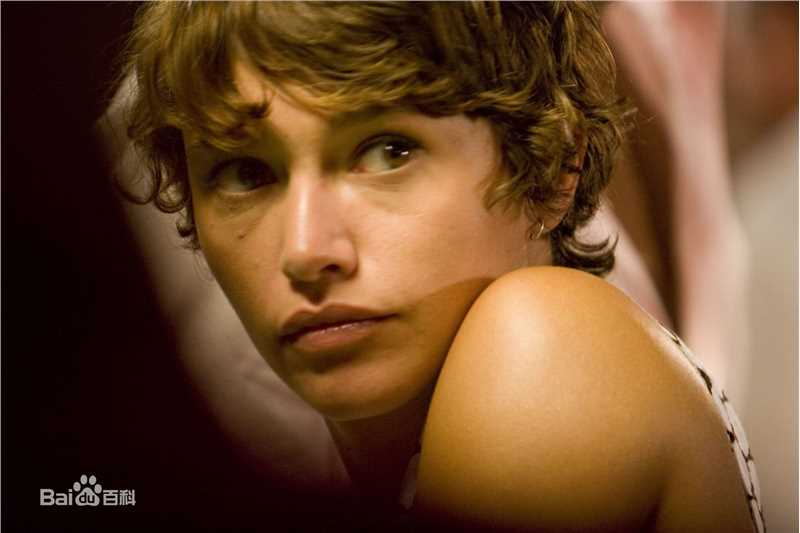 精选艾玛·德考尼斯(Emma de Caunes)精彩图册