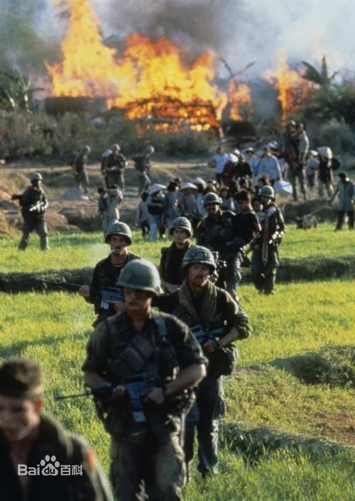 查理·辛(Charlie Sheen)《野战排》最全剧照