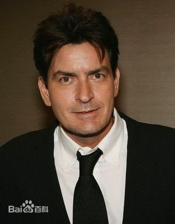 查理·辛(Charlie Sheen)前后照片