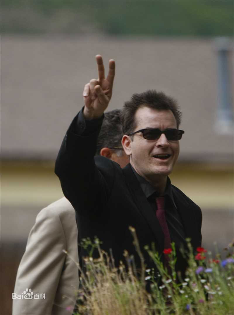 最全查理·辛(Charlie Sheen)精彩图册