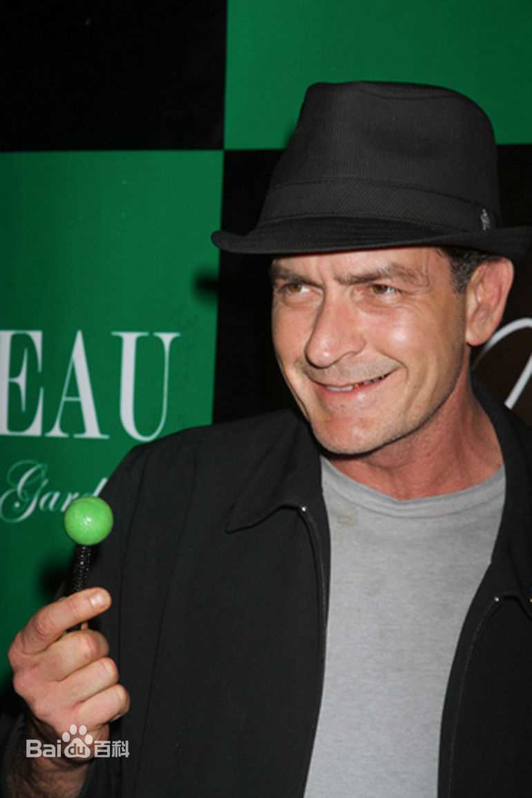 最全查理·辛(Charlie Sheen)精彩图册