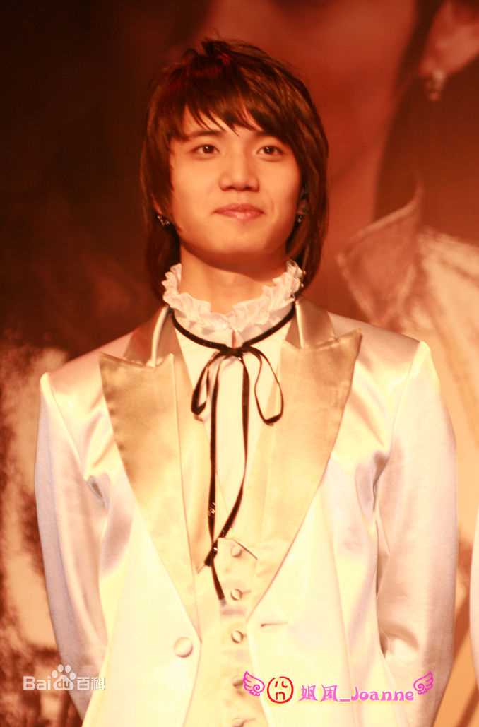 金恩圣(英文：Tanas 韩文：)-EP新闻发布会性感图片图集