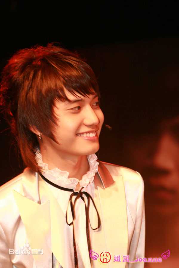 金恩圣(英文：Tanas 韩文：)-EP新闻发布会性感图片图集