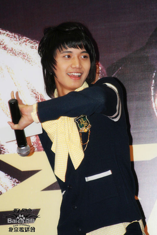 金恩圣(英文：Tanas 韩文：)前后照片