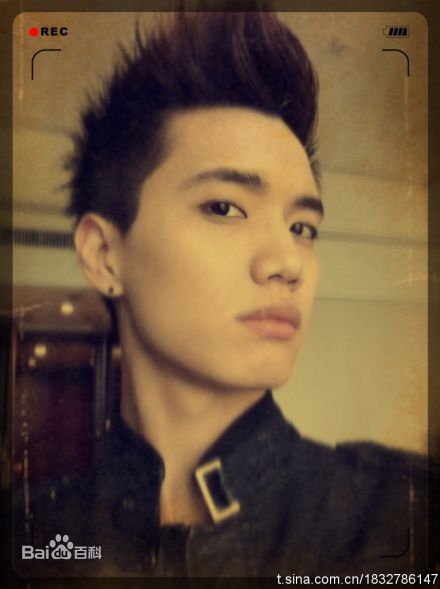 金恩圣(英文：Tanas 韩文：)前后照片