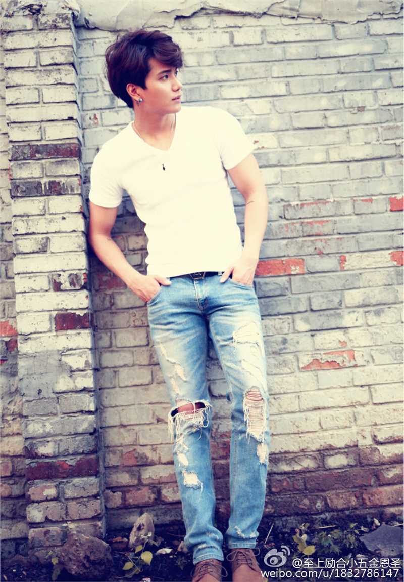 金恩圣(英文：Tanas 韩文：)街拍图册