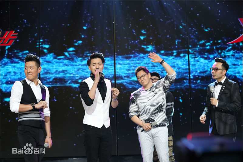 金恩圣(英文：Tanas 韩文：)天天向上和我是歌手图片前后照片