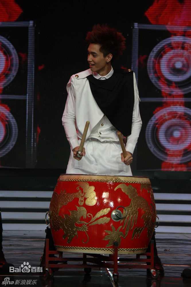 精选金恩圣(英文：Tanas 韩文：)精彩图册