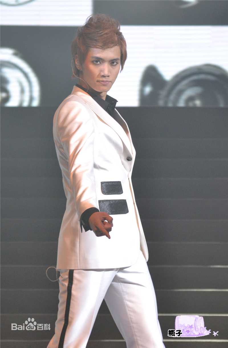 金恩圣(英文：Tanas 韩文：)北京首场演唱会性感图片图集