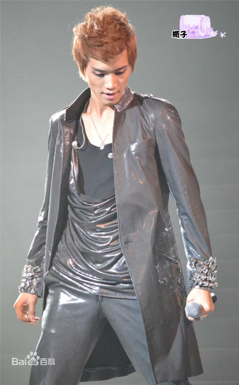 金恩圣(英文：Tanas 韩文：)北京首场演唱会性感图片图集