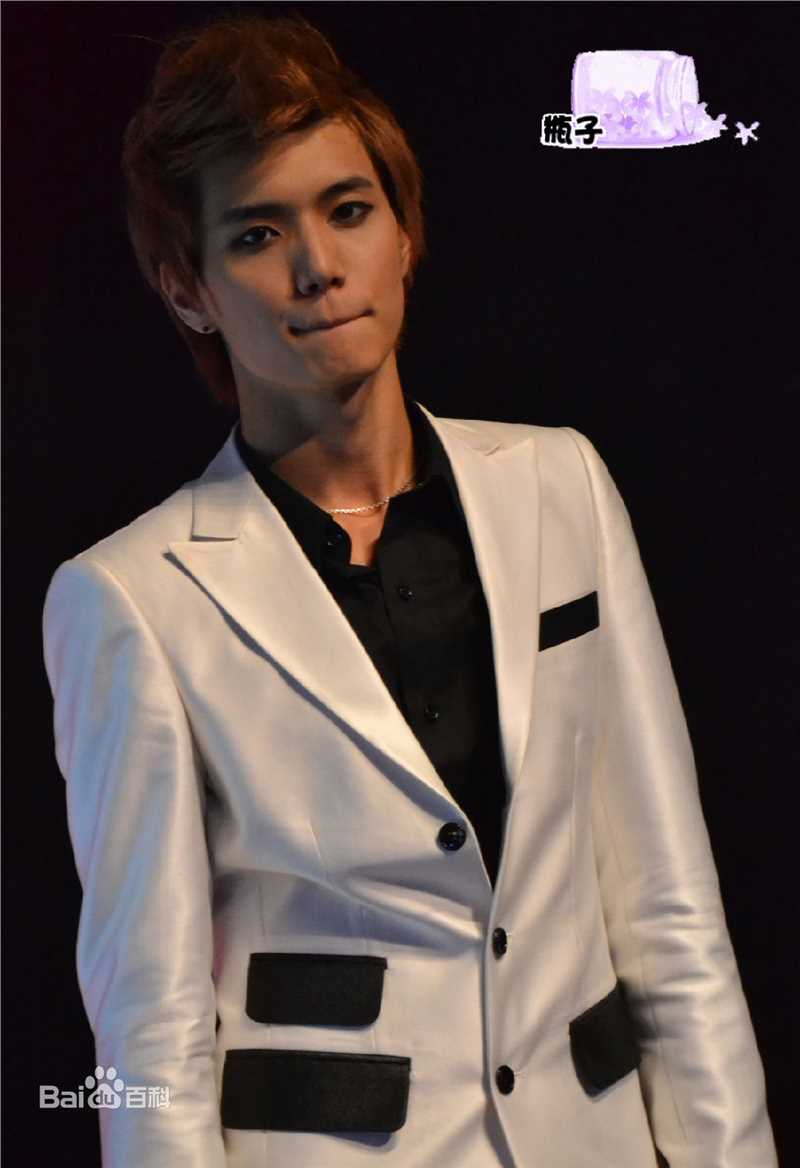 金恩圣(英文：Tanas 韩文：)北京首场演唱会性感图片图集