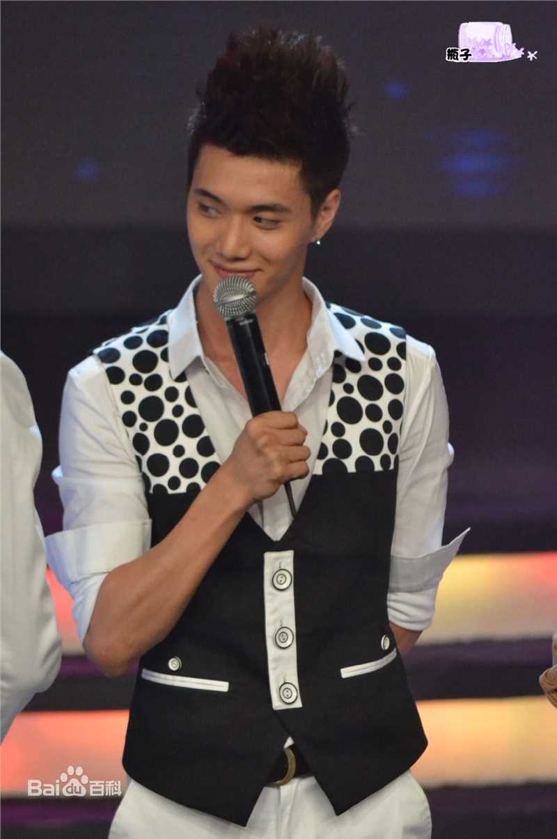 金恩圣(英文：Tanas 韩文：)2011_柒月活动图册