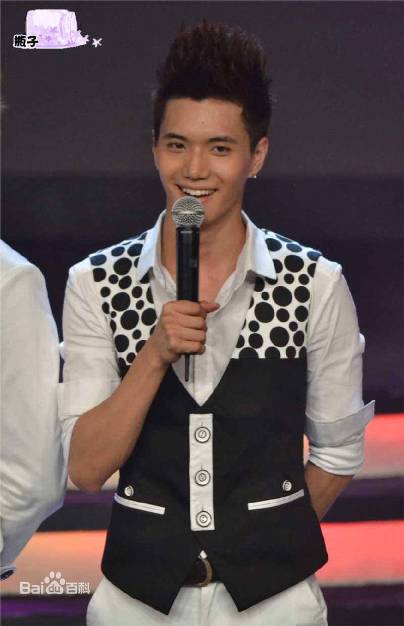 金恩圣(英文：Tanas 韩文：)2011_柒月活动图册