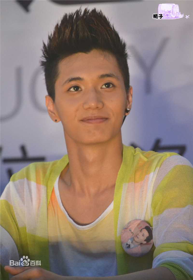 金恩圣(英文：Tanas 韩文：)2011_陆月活动性感图片图集