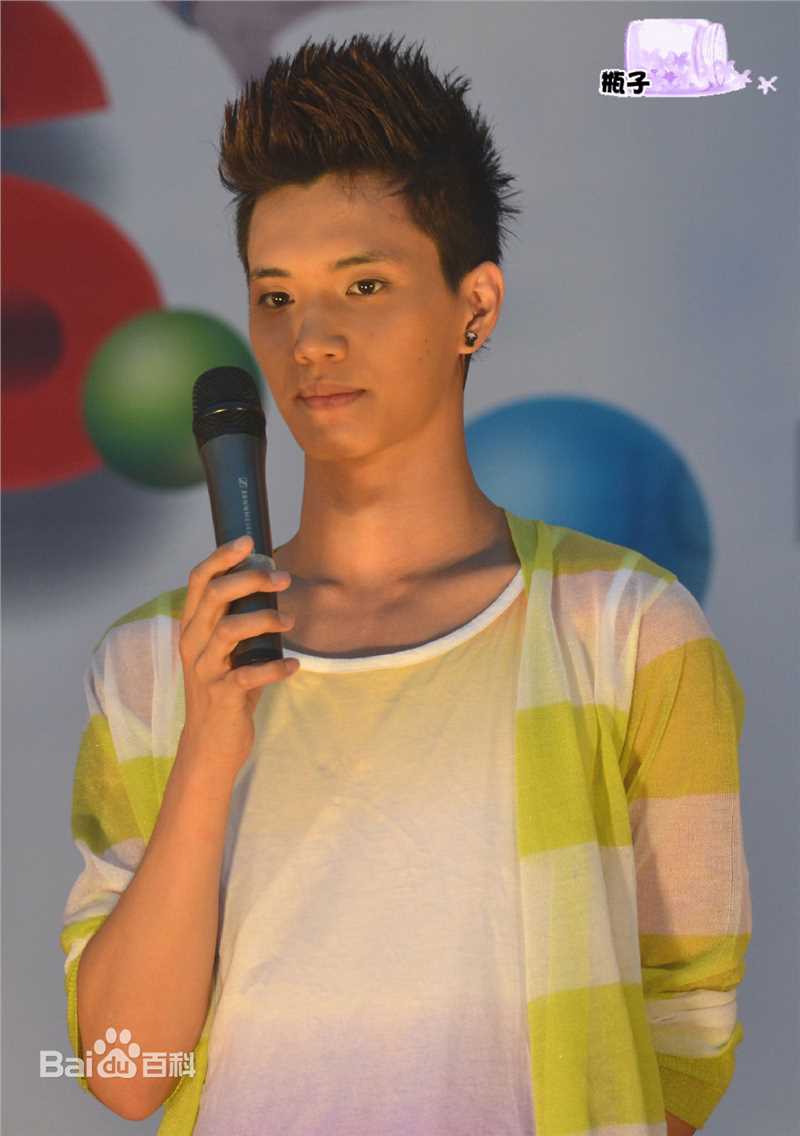 金恩圣(英文：Tanas 韩文：)2011_陆月活动性感图片图集