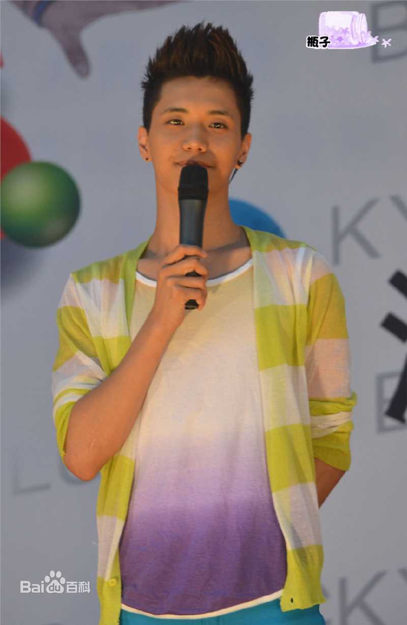 金恩圣(英文：Tanas 韩文：)2011_陆月活动性感图片图集