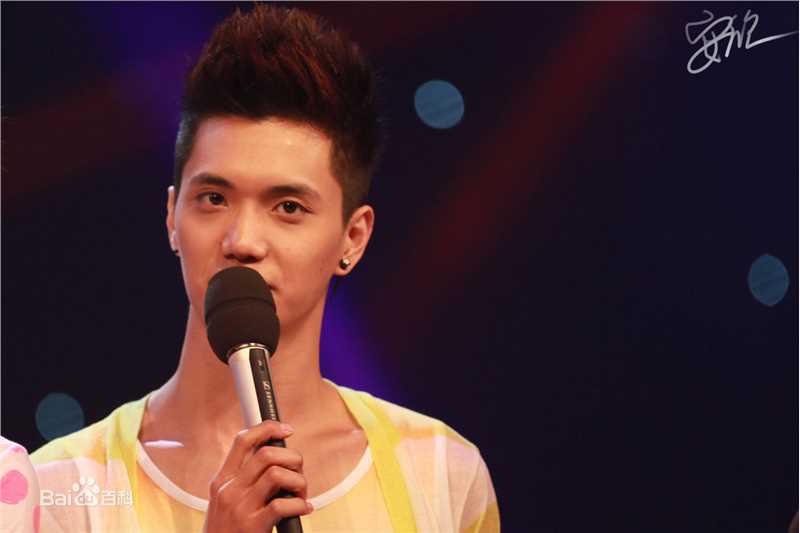 金恩圣(英文：Tanas 韩文：)2011_陆月活动性感图片图集