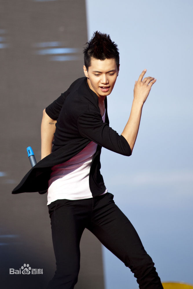 金恩圣(英文：Tanas 韩文：)2011_陆月活动性感图片图集