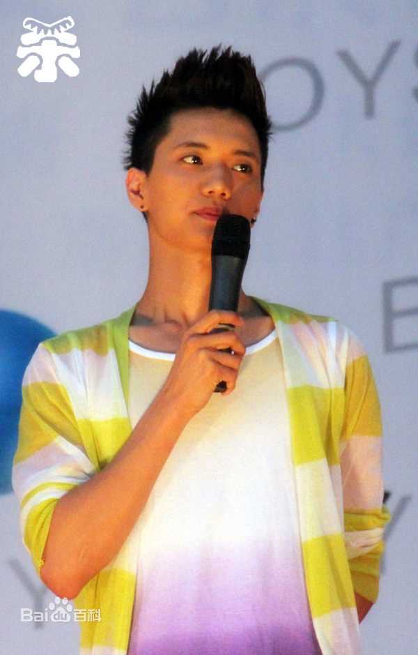 金恩圣(英文：Tanas 韩文：)2011_陆月活动性感图片图集