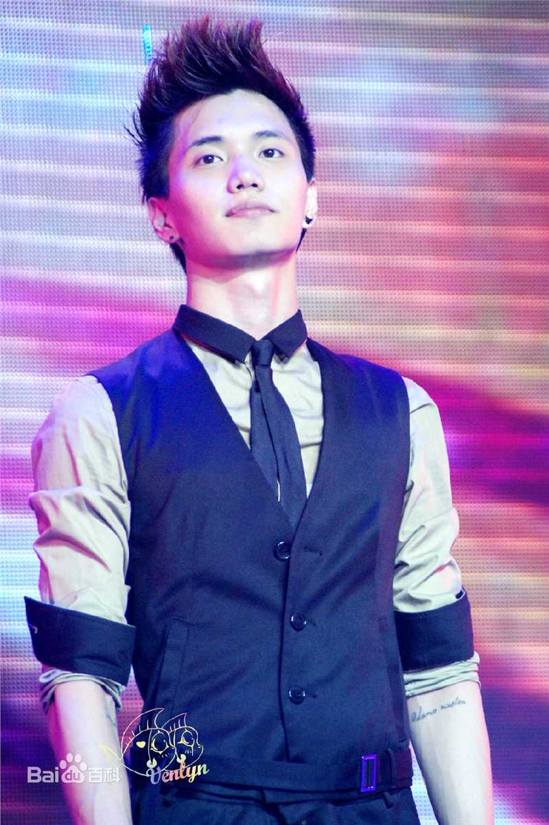 金恩圣(英文：Tanas 韩文：)2011_伍月活动前后照片