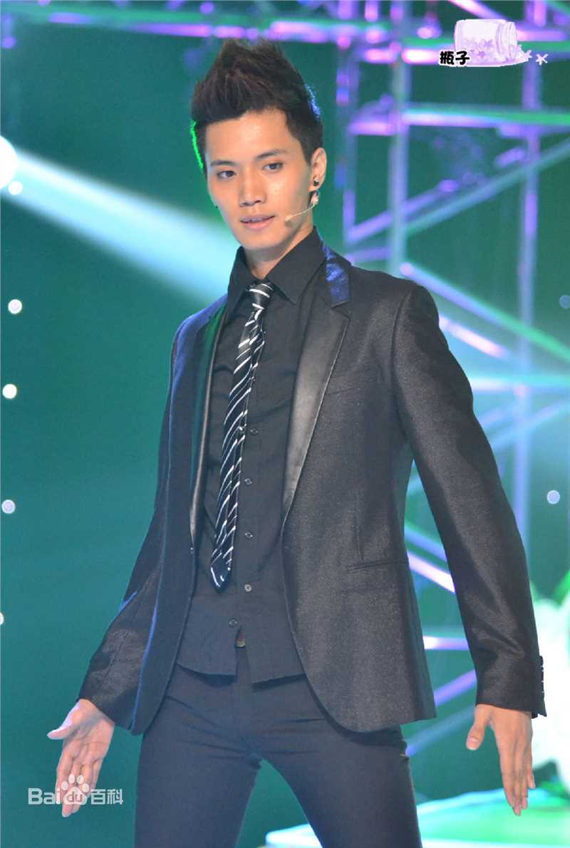 金恩圣(英文：Tanas 韩文：)2011_伍月活动前后照片